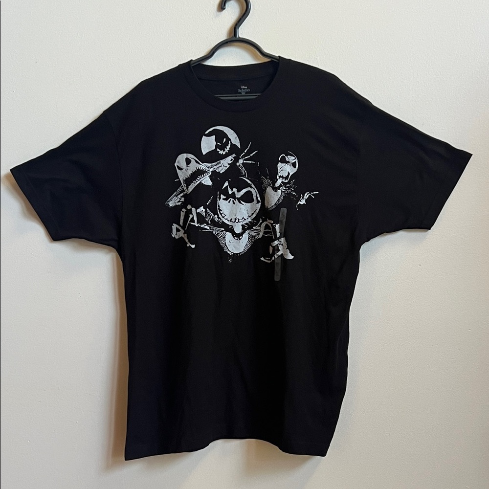 Disney Nightmare Before Christmas tee black and Gray Graphic Tee